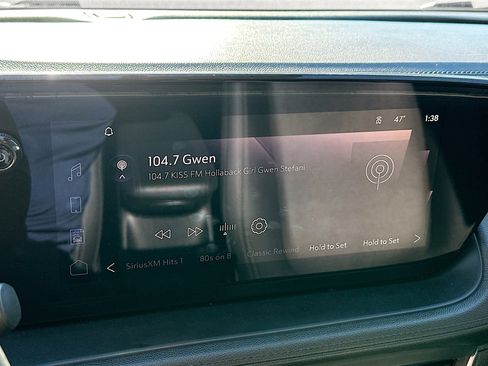 Used 2024 Buick Encore GX Sport Touring image 21