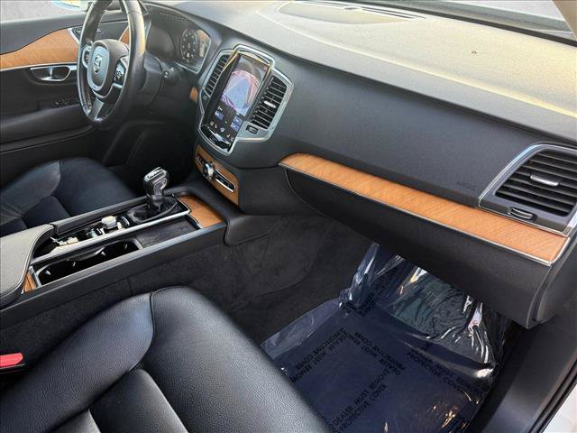 Used 2021 Volvo XC90 T5 Momentum AWD/4WD image 26
