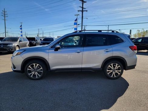 Used 2023 Subaru Forester Limited image 9