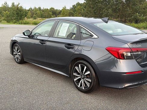 Used 2024 Honda Civic EX image 9