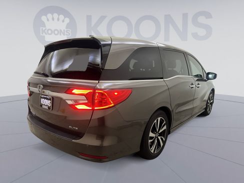 Used 2018 Honda Odyssey Elite image 5