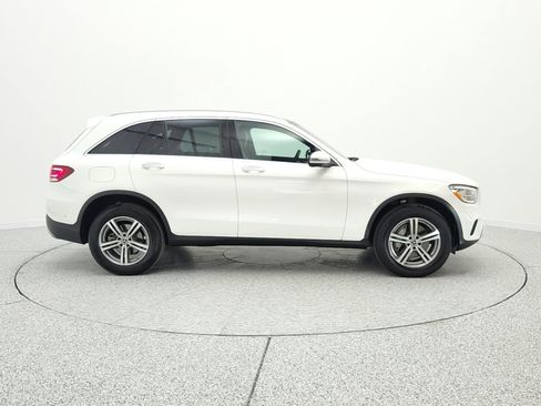Used 2021 Mercedes-Benz GLC 300 image 4