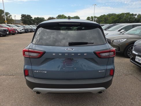 Used 2024 Ford Escape Active AWD/4WD image 8