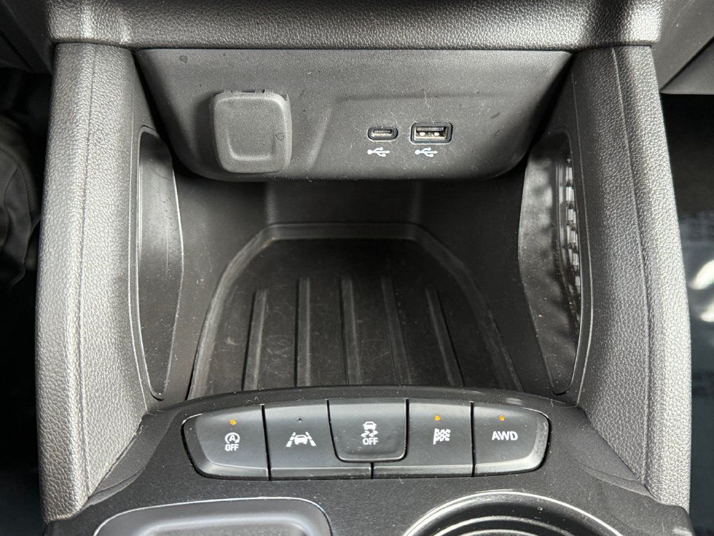 Used 2025 Chevrolet TrailBlazer LT AWD/4WD image 17