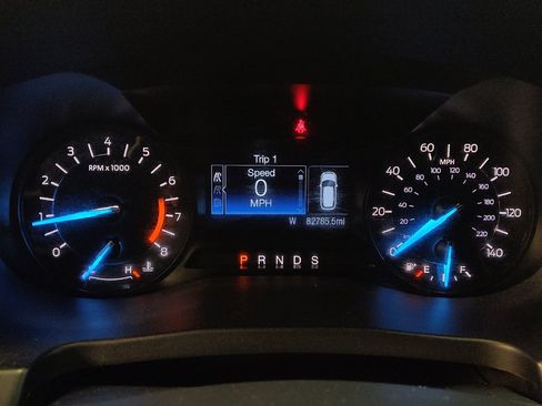 Used 2018 Ford Explorer XLT FWD image 23