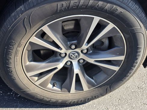 Certified 2019 Toyota Highlander Plus AWD/4WD image 19