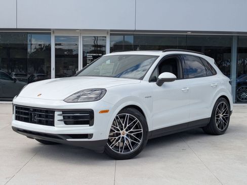 New 2026 Porsche Cayenne E-Hybrid image 1
