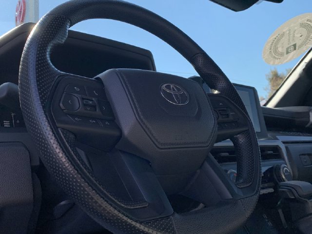 Used 2025 Toyota Tacoma SR5 AWD/4WD image 19