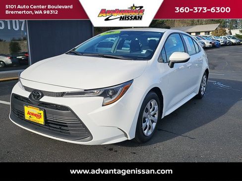 Used 2024 Toyota Corolla LE image 1