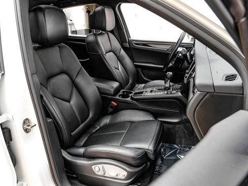 Used 2017 Porsche Macan S image 31