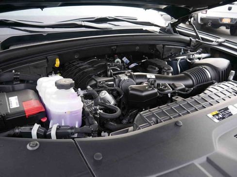 New 2025 Jeep Grand Cherokee Altitude image 13