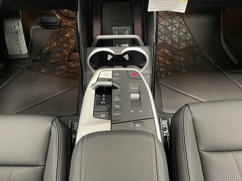 New 2026 BMW X1 xDrive28i w/ Technology Package image 9