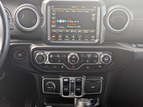 Used 2023 Jeep Wrangler Sahara w/ Cold Weather Group image 15