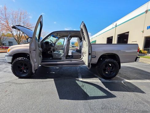 Used 2000 Toyota Tundra SR5 image 23