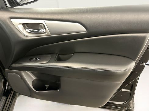 Used 2017 Nissan Pathfinder SL w/ SL Tech Package image 35