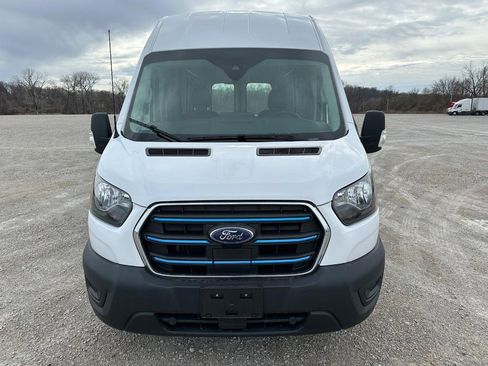 Used 2022 Ford E-Transit 148 High Roof Extended image 7