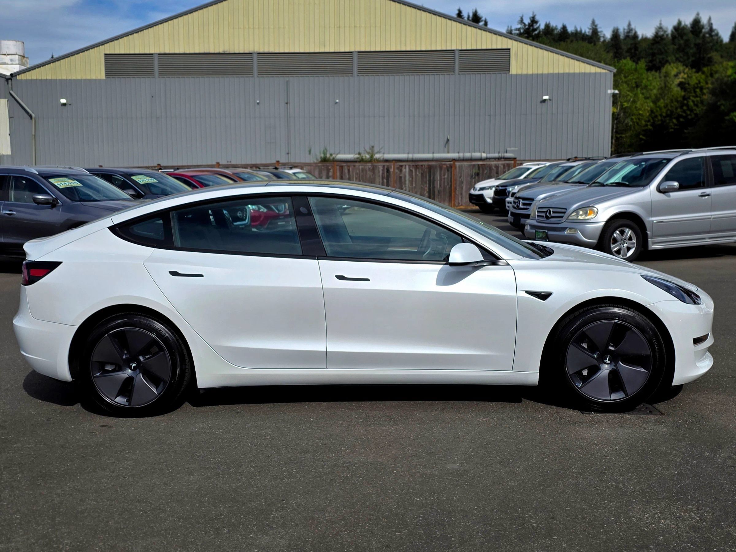 Used 2023 Tesla Model 3 Long Range AWD/4WD image 9