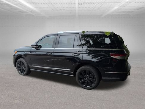 Used 2023 Lincoln Navigator Reserve AWD/4WD image 11