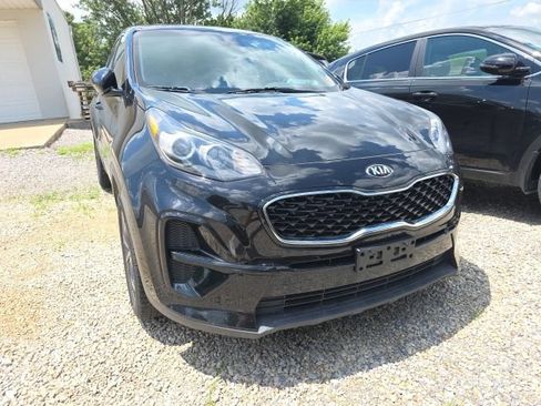 Certified 2022 Kia Sportage LX w/ LX FWD Value Edition Package image 2