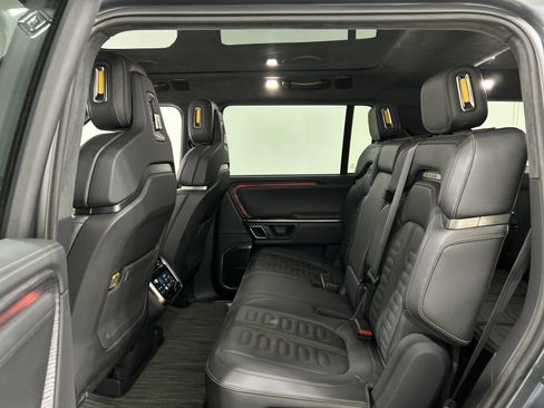 Used 2022 Rivian R1S Launch Edition AWD/4WD image 21
