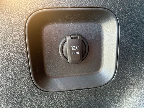 Used 2023 Kia Sportage EX image 27