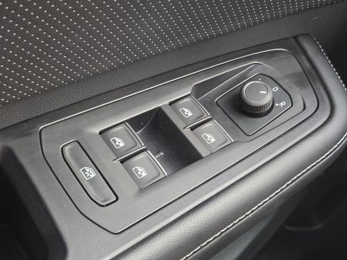 Used 2024 Volkswagen Atlas Cross Sport SEL R-Line image 32