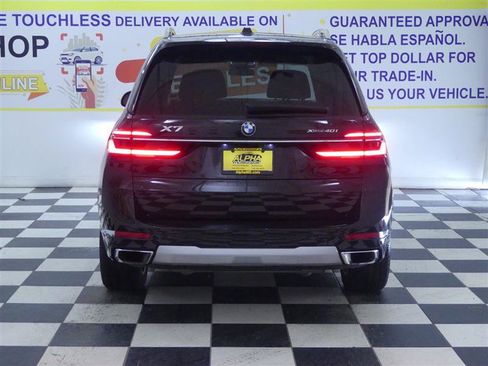 Used 2024 BMW X7 xDrive40i w/ Climate Comfort Package AWD/4WD image 6