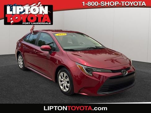 Used 2023 Toyota Corolla LE FWD image 1