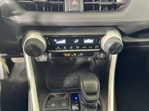 Used 2021 Toyota RAV4 LE image 23