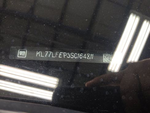 Used 2025 Chevrolet Trax LS FWD image 33