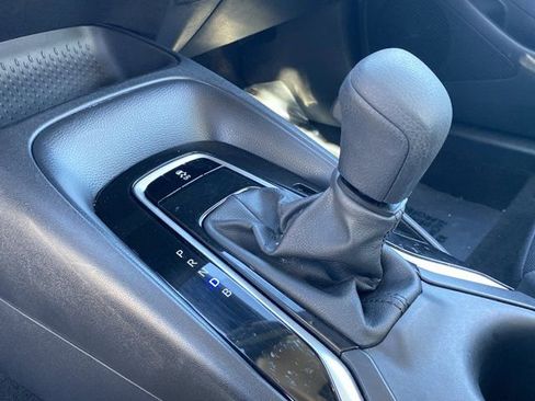 Used 2025 Toyota Corolla LE image 16