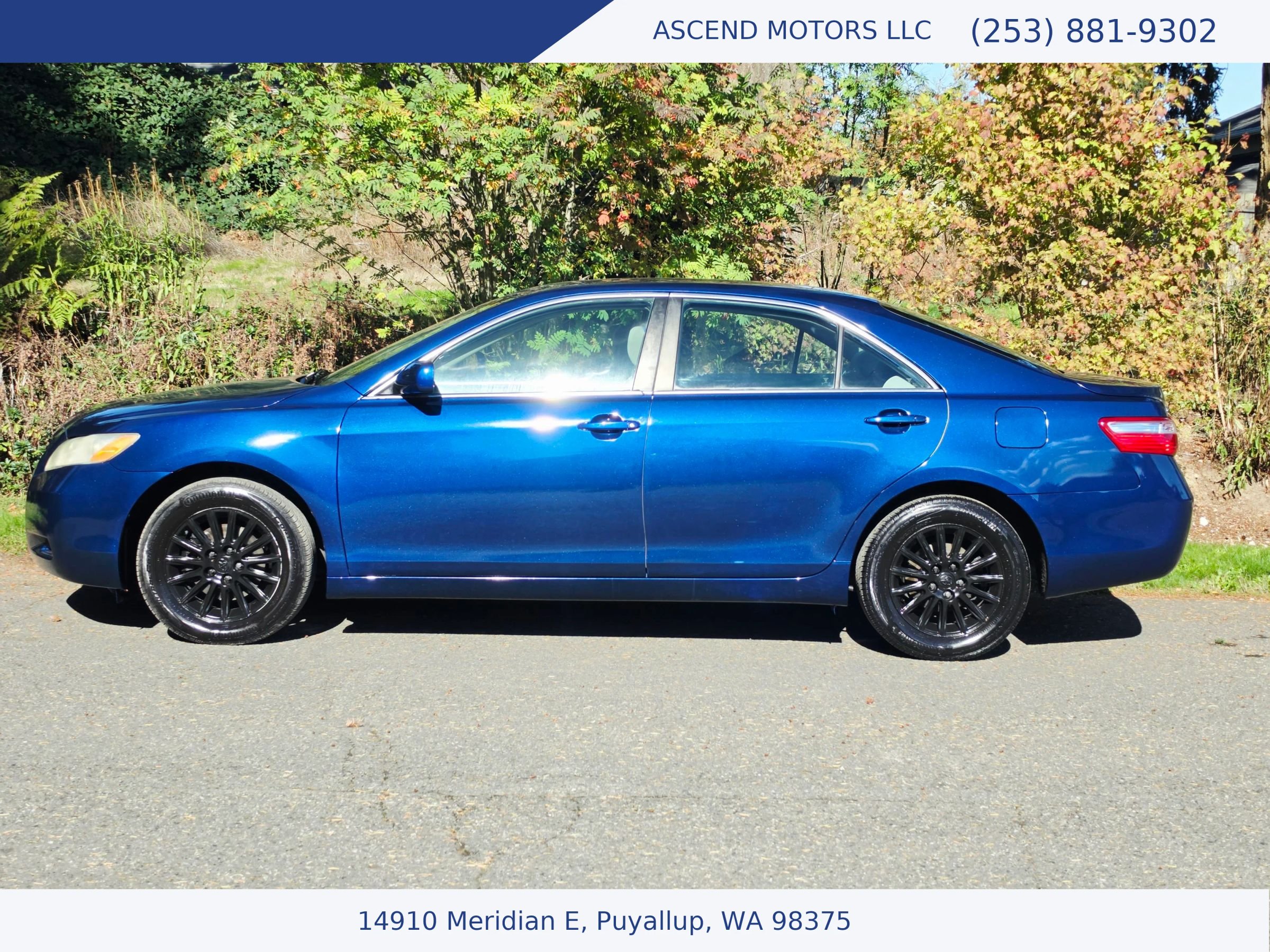 Used 2009 Toyota Camry LE FWD image 2