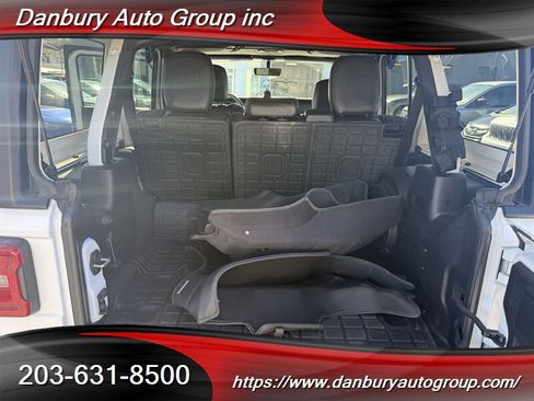 Used 2022 Jeep Wrangler Unlimited Rubicon 4xe w/ Cold Weather Group image 14