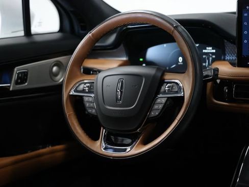 Used 2023 Lincoln Nautilus Black Label image 33