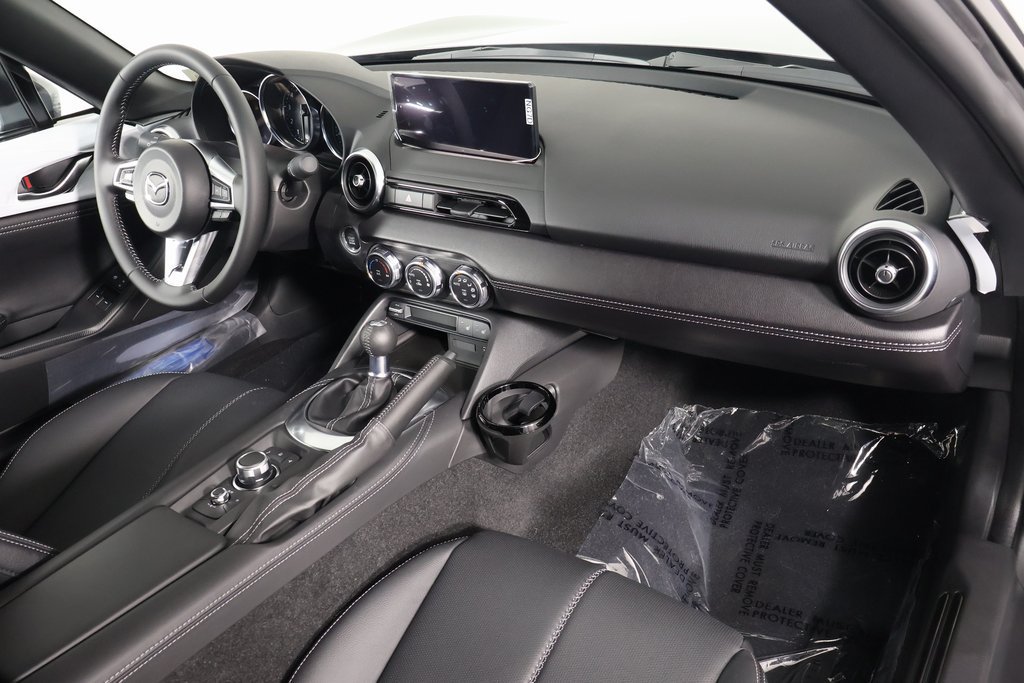Used 2026 MAZDA MX-5 Miata RF Grand Touring RWD image 4