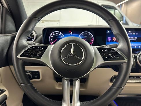 Certified 2025 Mercedes-Benz GLA 250 4MATIC image 26