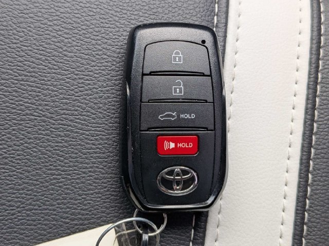 Used 2026 Toyota Camry SE w/ Convenience Package FWD image 28