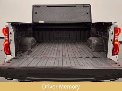 Used 2023 Chevrolet Silverado 1500 High Country w/ Technology Package image 16