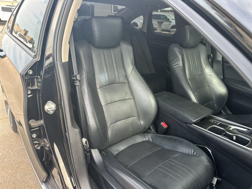 Used 2018 Honda Accord Touring image 33