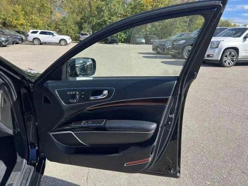Used 2016 Kia K900 Luxury w/ VIP Plus Package image 30