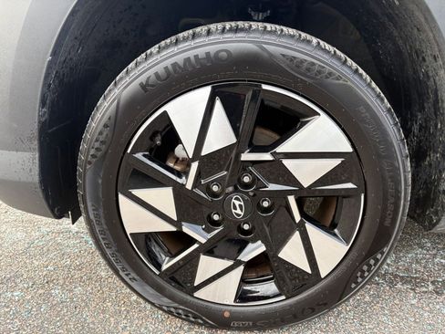 Used 2025 Hyundai Kona SEL image 31