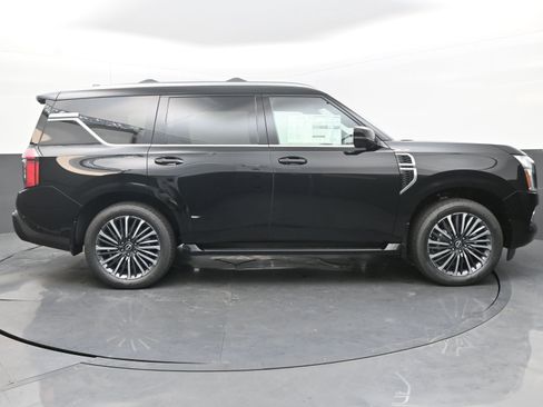 New 2025 Nissan Armada Platinum Reserve image 8