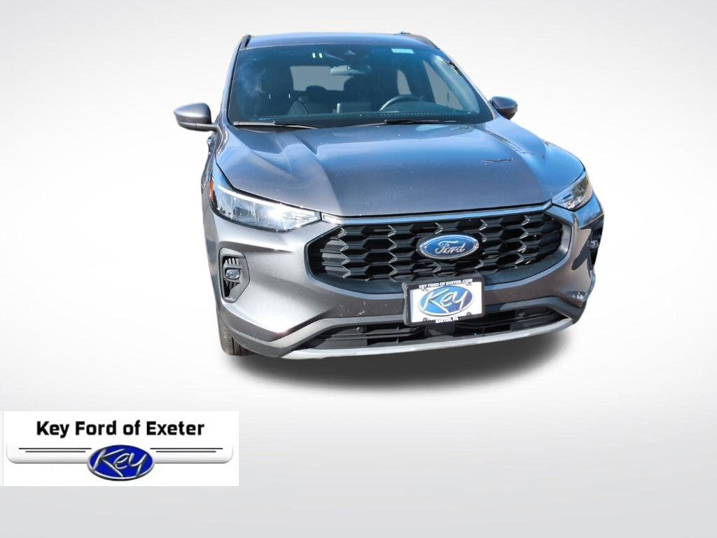 Used 2025 Ford Escape ST-Line Select AWD/4WD image 3