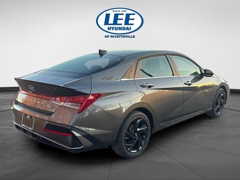 New 2026 Hyundai Elantra SEL Sport Premium image 7