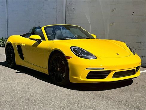 Certified 2024 Porsche 718 Boxster RWD image 7