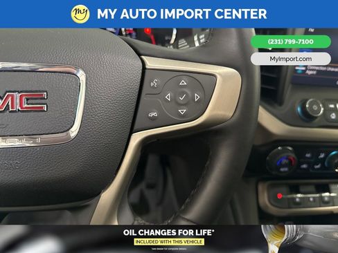 Used 2023 GMC Acadia Denali w/ Denali Ultimate Package image 19