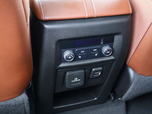 Used 2018 Chevrolet Traverse High Country image 13