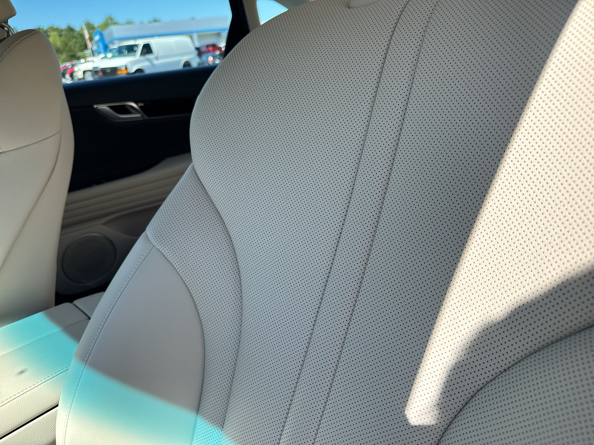Used 2024 Genesis G80 2.5T AWD/4WD image 13