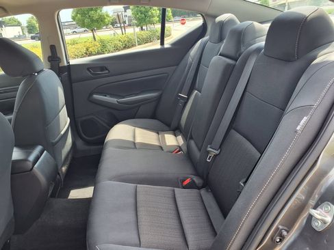 Used 2025 Nissan Altima 2.5 SV FWD image 17