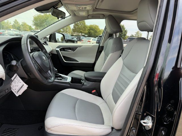 Used 2023 Toyota RAV4 XLE Premium AWD/4WD image 24